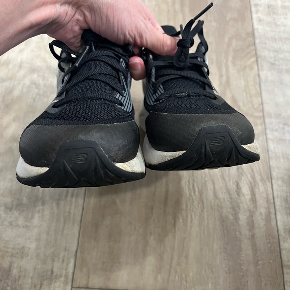 Boys New Balance - Picture 5 of 13